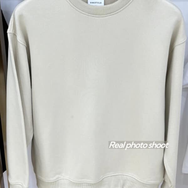 Versatile Sweatshirt Apparel - A versatile option for sports enthusiasts and casual wearers alike. - Image 4