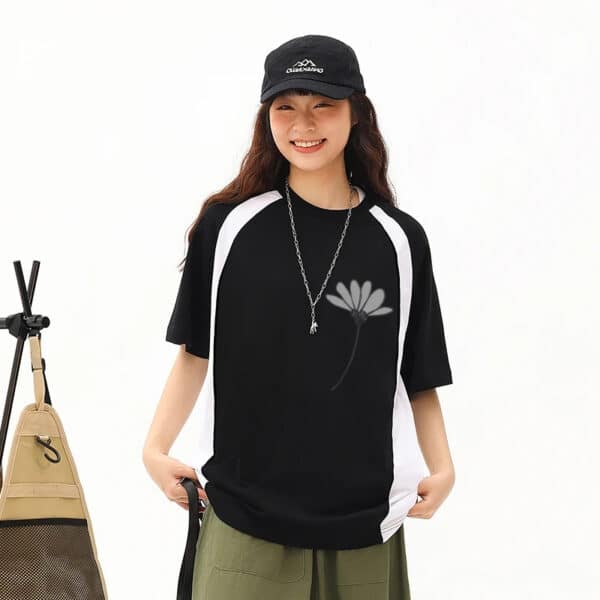 Tech T-Shirt for Peak Performance - A versatile option for sports enthusiasts and casual wearers alike. - Image 2