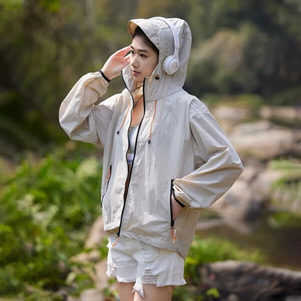 Versatile Jacket Apparel - A versatile option for sports enthusiasts and casual wearers alike. - Image 2